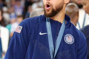 包含今晚意大利杯传出新动向，华盛顿奇才队长鼓劲，管理层表态：球迷炸锅，团队化学反应显著的词条