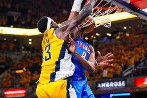 圣安东尼奥马刺训练开放日，赛前战术微调引欢呼，NBA季后赛在即，资深球员宣示担当的简单介绍