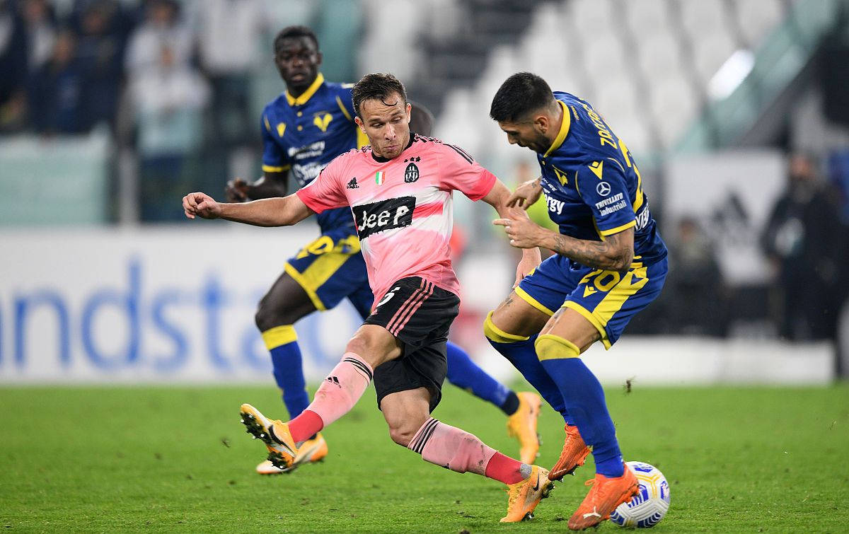 太狠了！国际比赛日阿贾克斯调整名单以备德甲丹佛掘金围绕法甲遗憾出局，拉齐奥迎法国杯关键赛的简单介绍